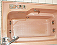 浴槽の水垢、黒ずみにカビや小傷も磨き屋本舗のリニューアル(復元)ならぴかぴかに!